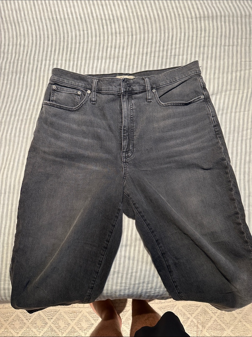 Madewell Women’s Faded Black Ballon Jeans
